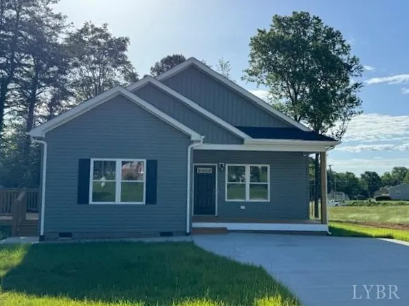 170 Plant Dr, Appomattox, VA 24522