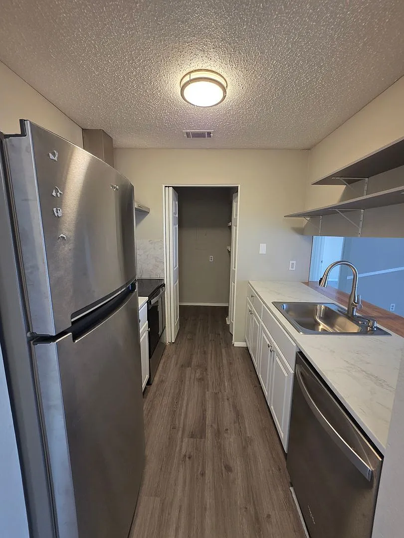 207 Weddell Street — Photo 4