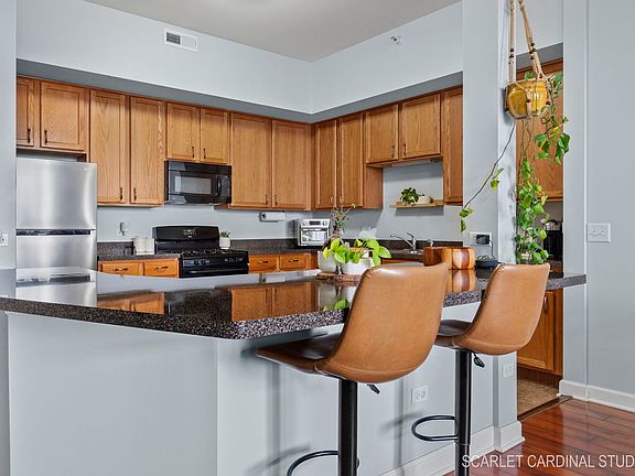 3rd image of 77 N Wolf Rd Unit 601