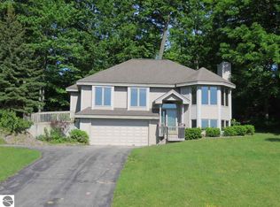 5271 N Liberty Dr, Traverse City, MI 49685