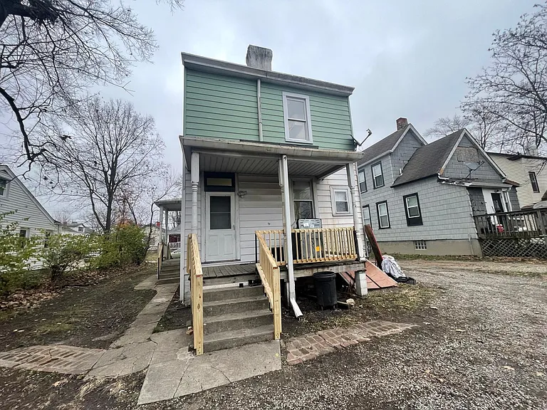 31 Poplar St — Photo 7