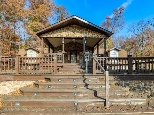 7561 Smalley Rd, Windham, OH 44288