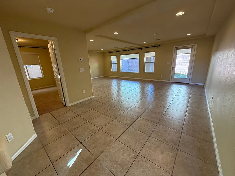 6014 Pirates Delight Ave — Photo 4
