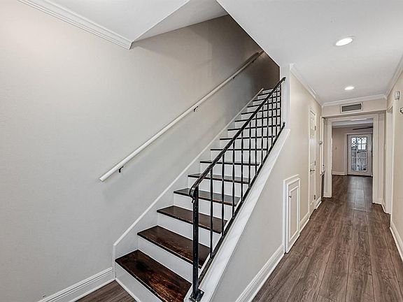 2nd image of 5203 Arboles Dr