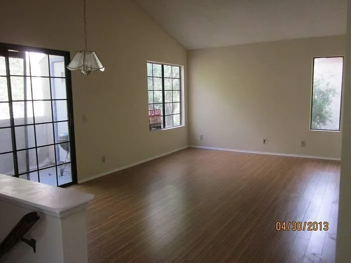 2 bed, 872 sqft, $2,650 — Photo 3
