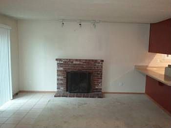 4th image of 6017 Hillsdale Blvd