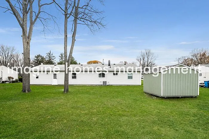 35143 Bainbridge Rd — Photo 11