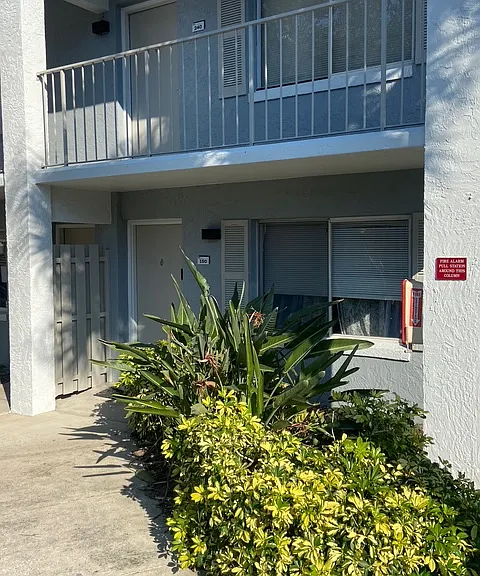 145 Oyster Bay Cir #150 — Photo 1