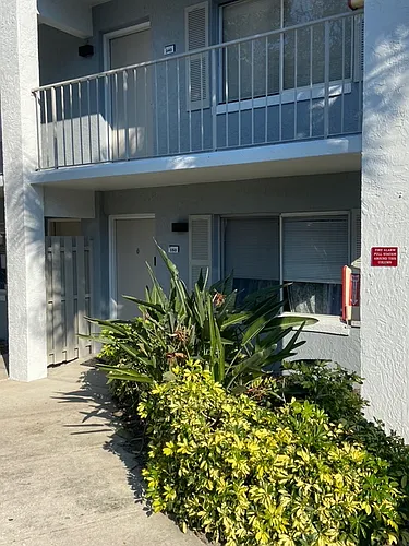 145 Oyster Bay Cir #150 Photo 1