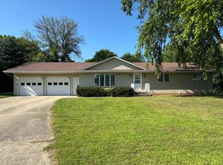405 Martin Ct, Fairmont, MN 56031