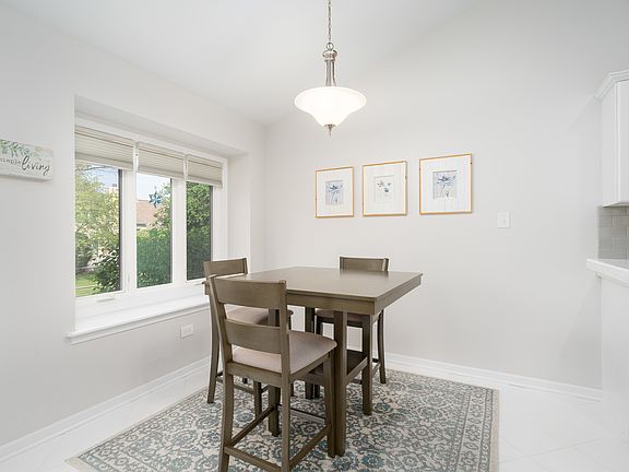 5th image of 16730 Winterberry Ln