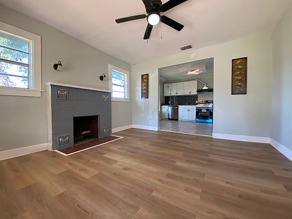 4th image of 3406 E 29th Ave #A