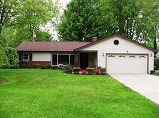 6098 Cedarwood Rd, Mentor On The Lake, OH 44060
