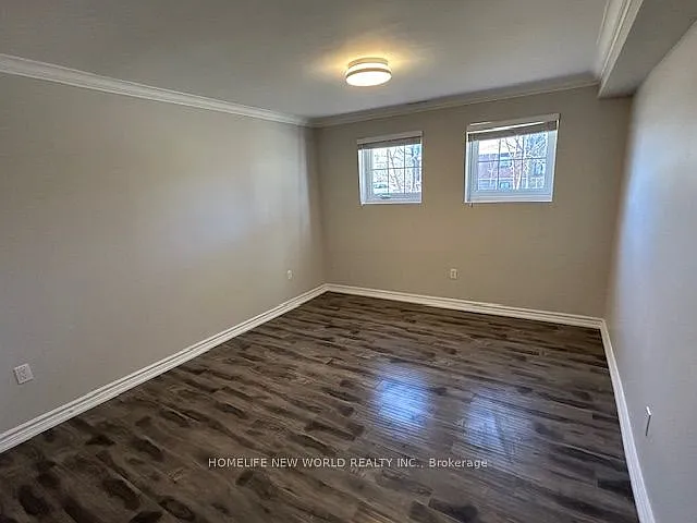 137 Cherokee Blvd #BASEMENT — Photo 8