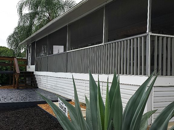 3rd image of 12814 Lake Dora Cir