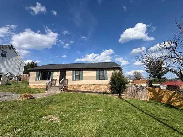 3615 Ellen Dr, Salem, VA 24153