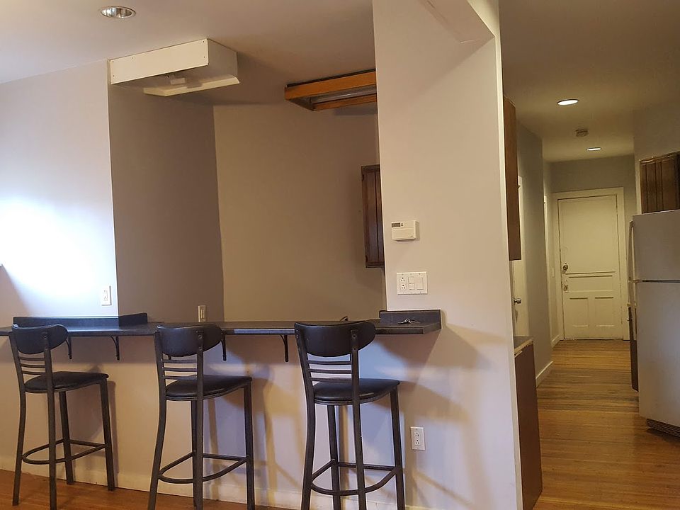 2nd image of 152 Loring Ave #1