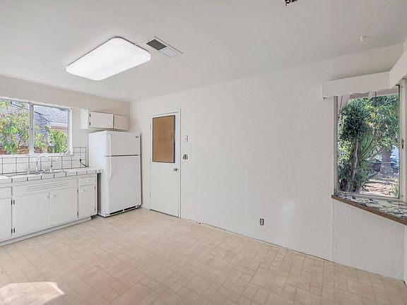 5th image of 2997 Little Wood Ln