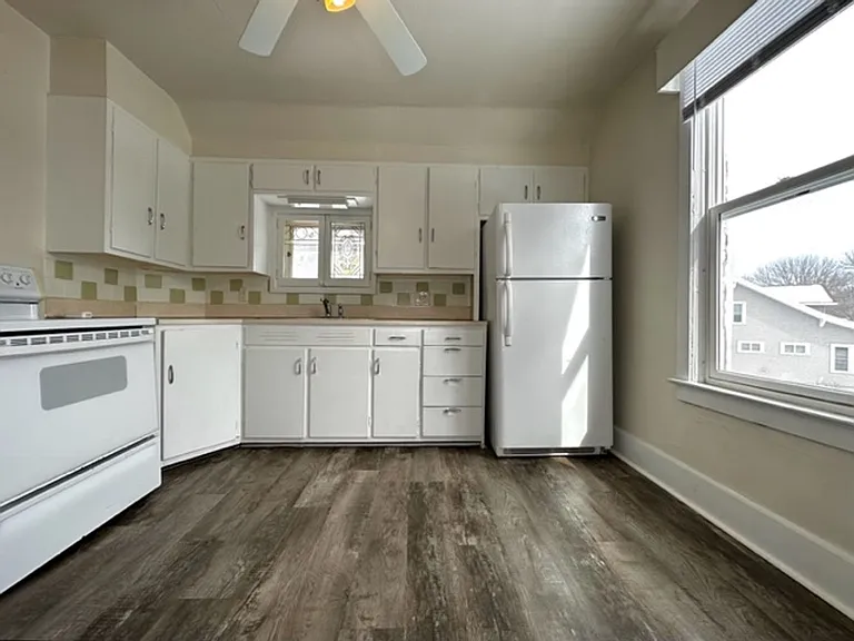 2707 Forest Ave — Photo 6