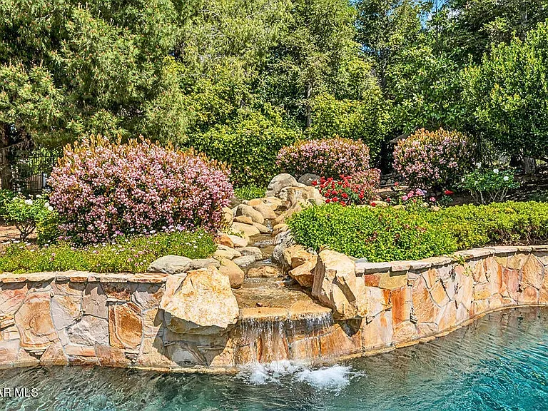 1687 Castlebridge Ct — Photo 50