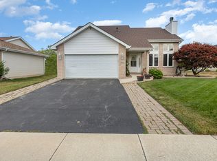 1560 Mallards Cv, Beecher, IL 60401