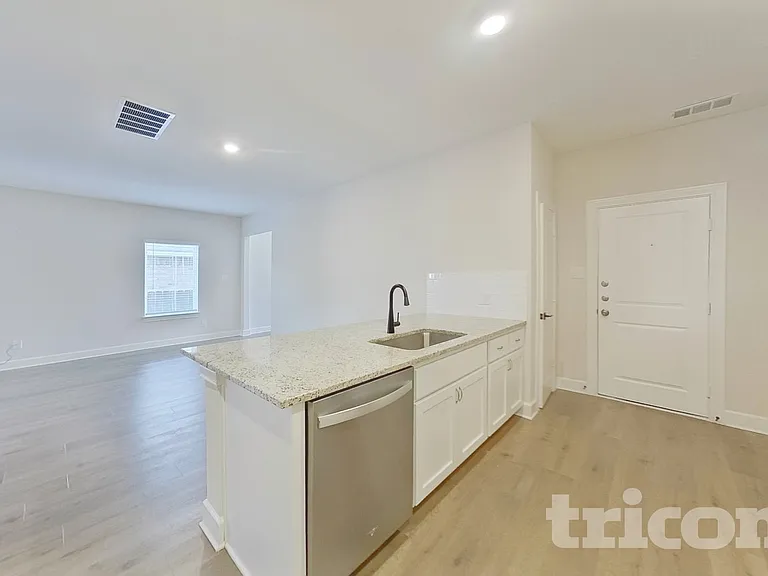 1210 Dye Blvd — Photo 5