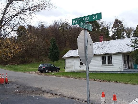 3rd image of 601 Givens St