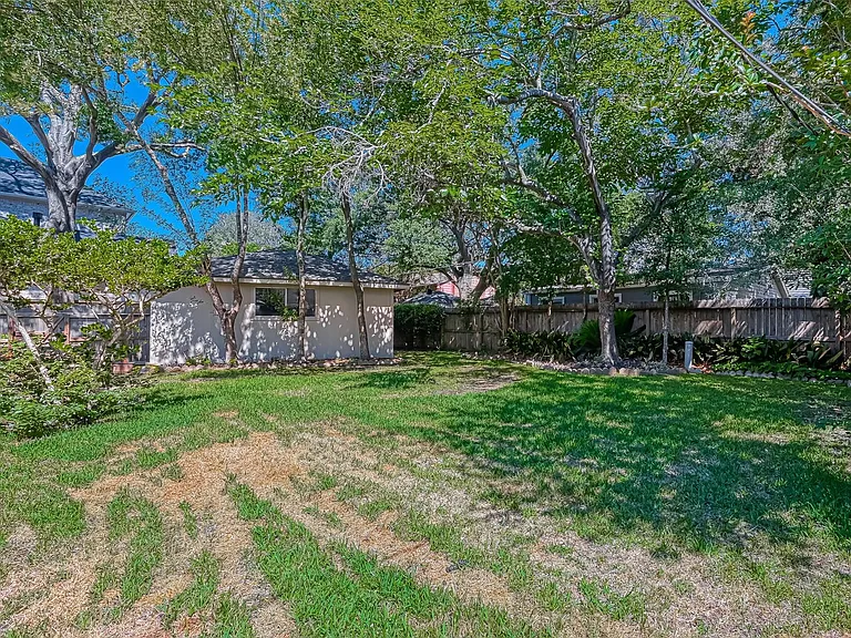 13914 Saint Marys Ln — Photo 32