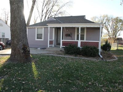 723 S Cherry St, Olathe, KS, 66061
