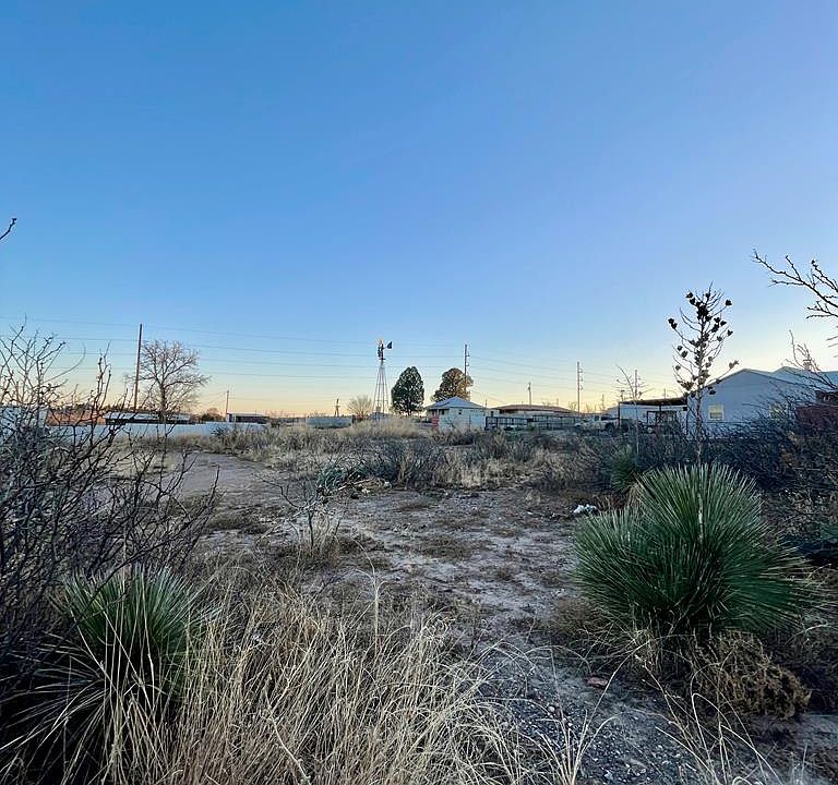 1st image of E Washington St