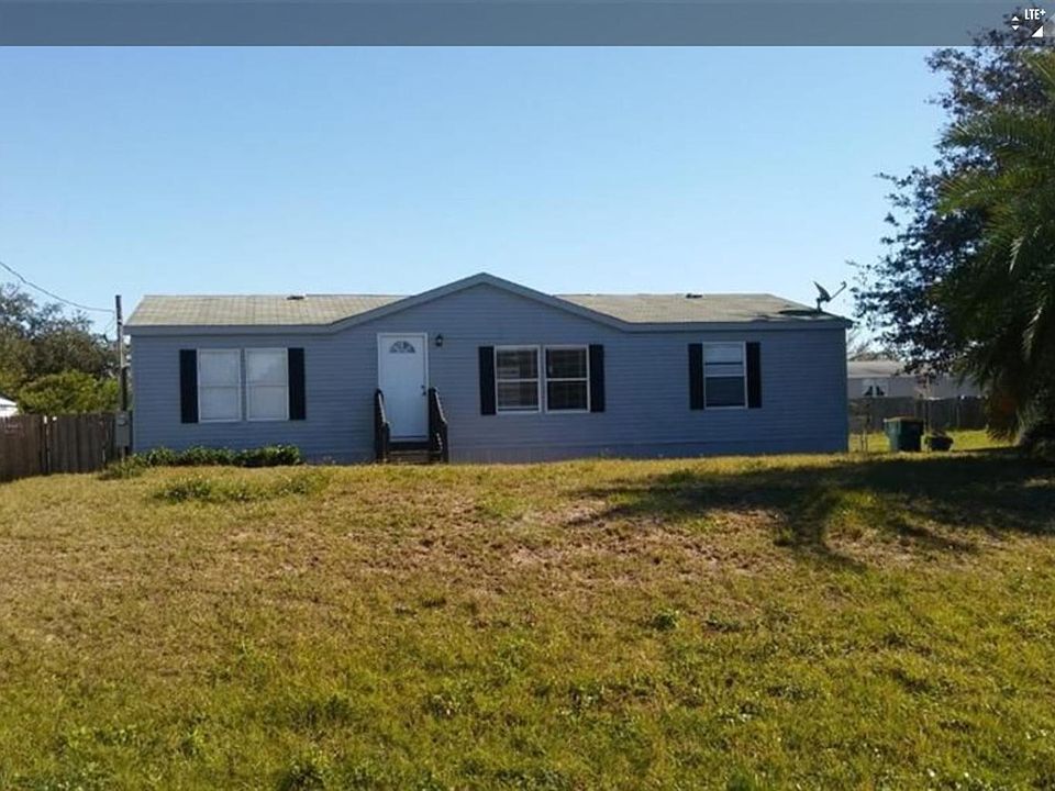 1st image of 3718 Silver Lake Dr
