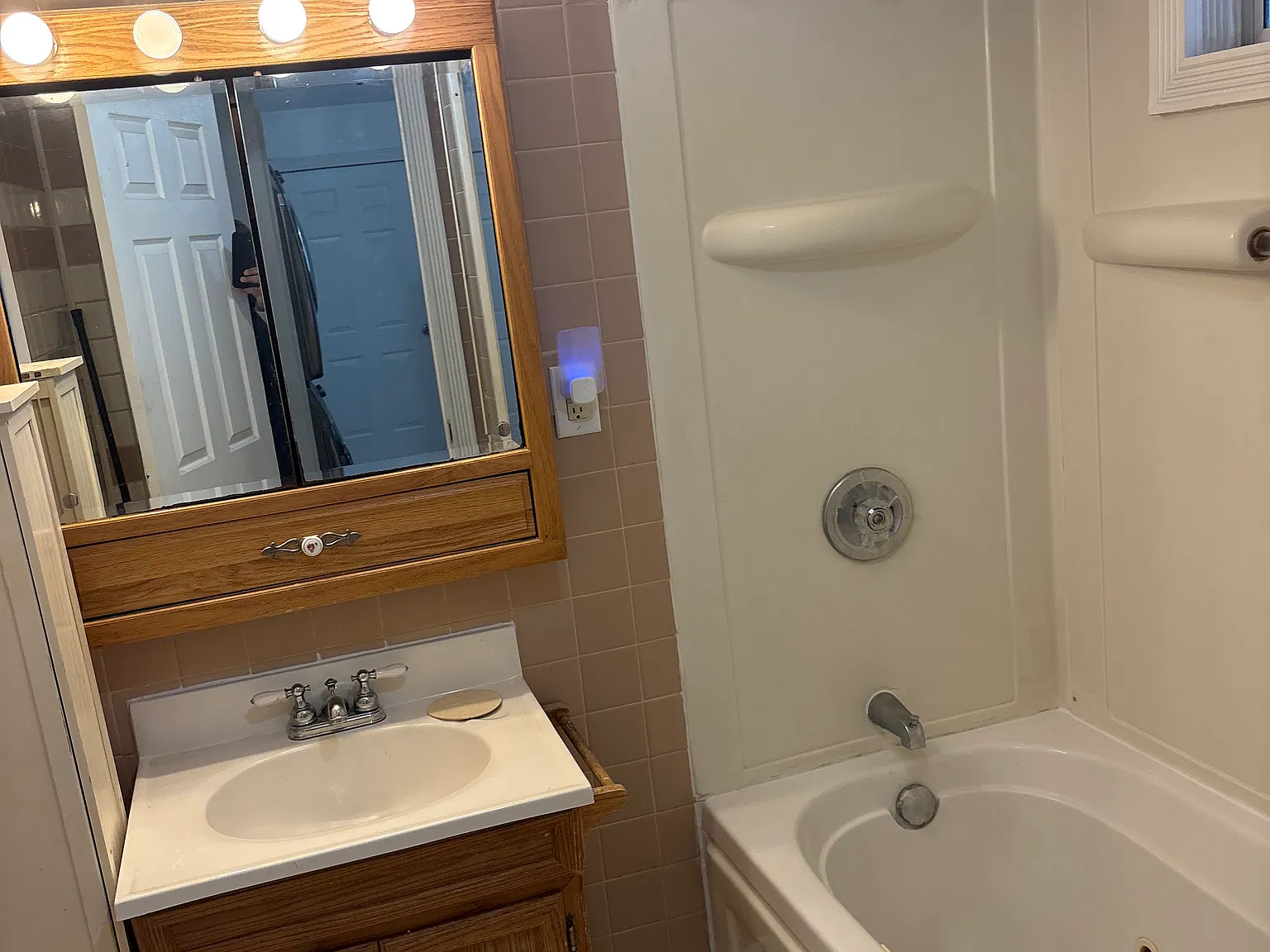 2 bed, 792 sqft, $1,400 — Photo 3
