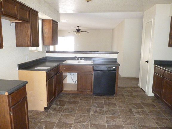 5th image of 4127 S Cedar Ave