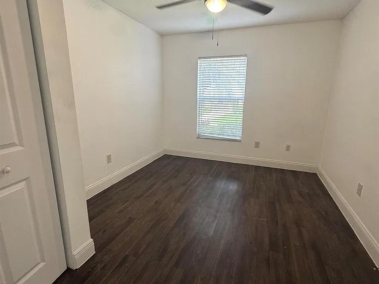 1733 Pointe West Way — Photo 6