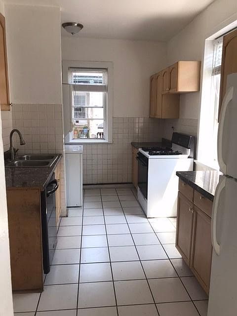 1st image of 854 W Agatite Ave #3