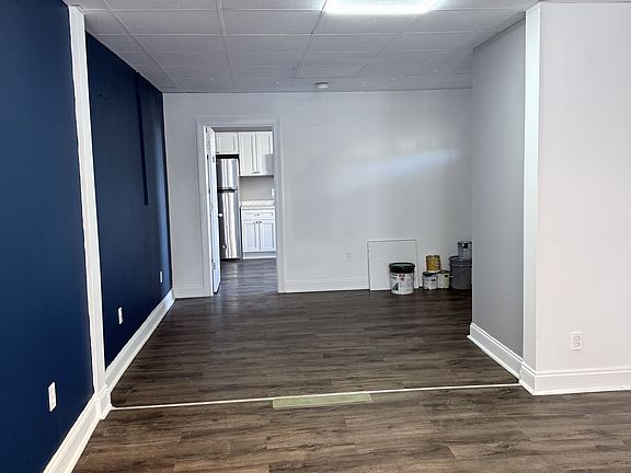 3rd image of 632 Main St