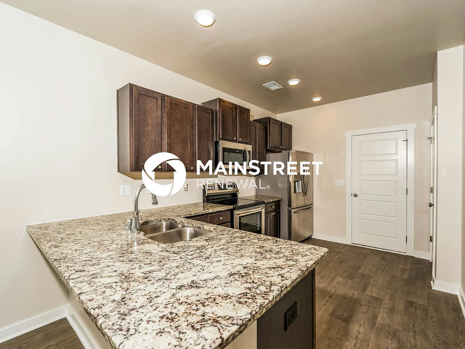 5726 Cheshire Cove Cir — Photo 4
