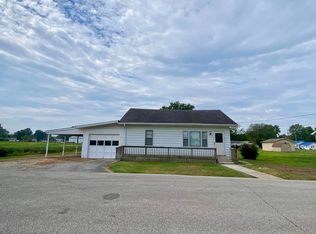 880 S 3rd St, Scottsburg, IN 47170