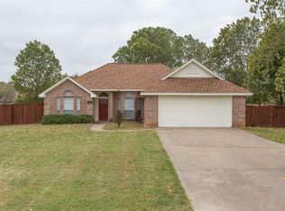 797 Quail Ln, Springtown, TX 76082