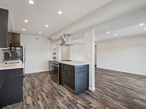 3rd image of 1567 Regent St #201