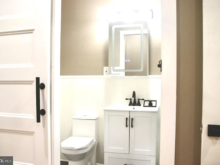 7135 Chew Ave #1 — Photo 9