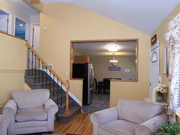 4th image of 30 Ontario St