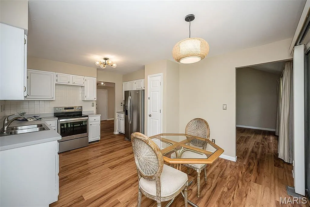 3 bed, 2.0 bath, 1536 sqft, $2,650 — Photo 4