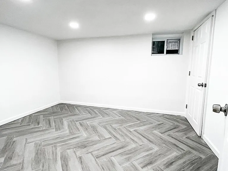 Lincoln Pl — Photo 12