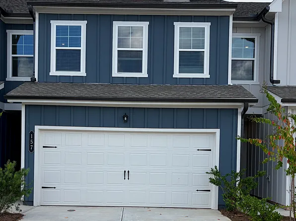 157 Milledge Commons Dr, Milledgeville, GA 31061