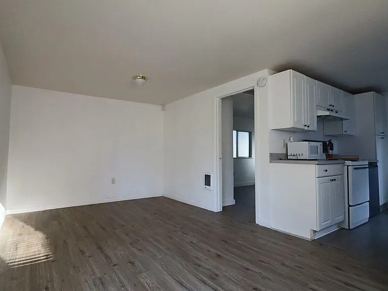 2344 Trenton Ave NE #1/2 — Photo 4