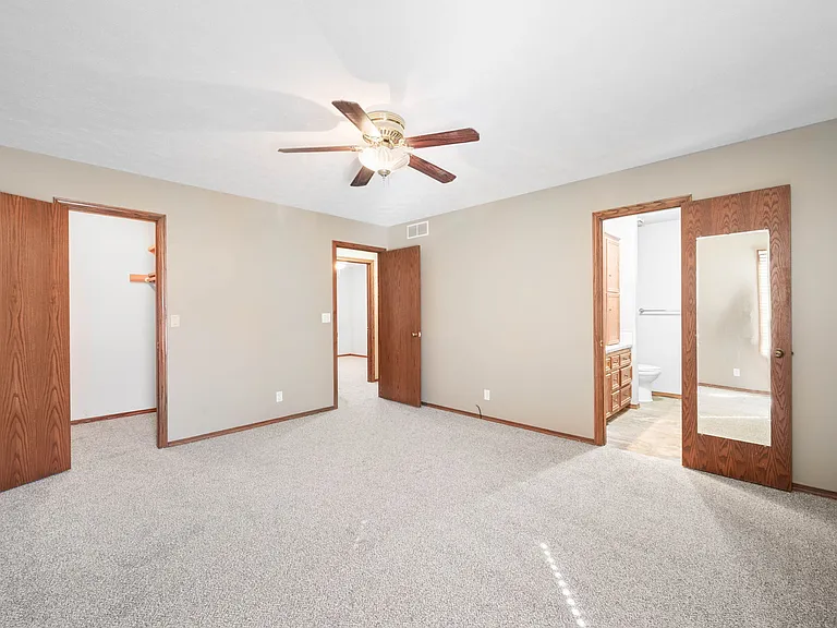 1814 N Redbarn Ln — Photo 8