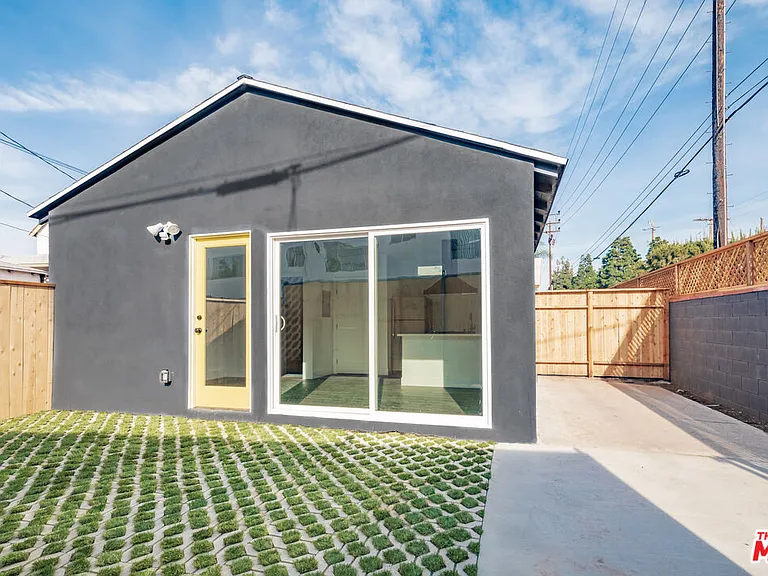 11951 Missouri Ave — Photo 1