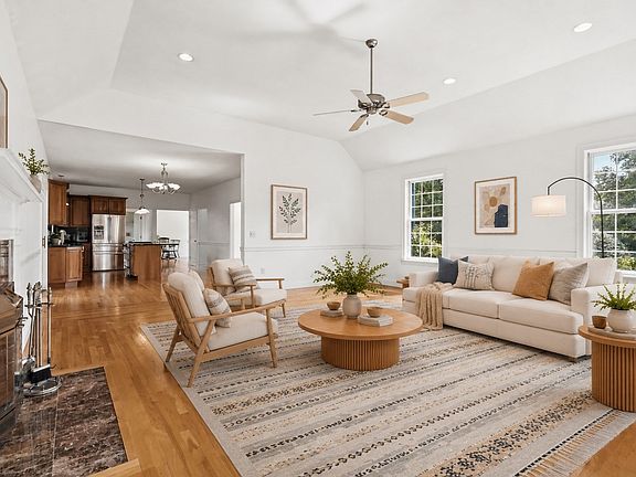 3rd image of 23 Summerfield Rd
