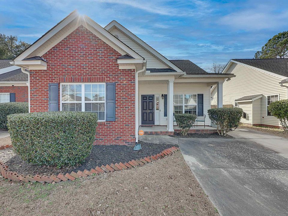 1st image of 120 Amelia Forest Ln